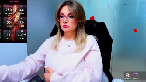 Snapshot of evelyne_rose chatting on 02.10.25 evelyne_rose online show from 02.10.25