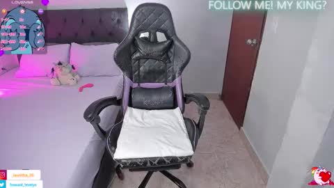 Snapshot of evelynhoward23 chatting on 10.12.25 LAURA SOFIA INDEPENDENT MODEL FOLLOW ME NOW ALMOST 10000 FOLLOWERS online show from 10.12.25