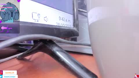 Snapshot of evelynhoward23 chatting on 10.28.25 LAURA SOFIA INDEPENDENT MODEL FOLLOW ME NOW ALMOST 10000 FOLLOWERS online show from 10.28.25