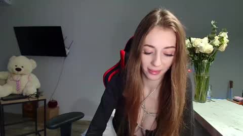 evelynn_mooree online show from 12.13.24