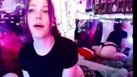 Snapshot of everlyester chatting on 02.27.25 Evie online show from 02.27.25