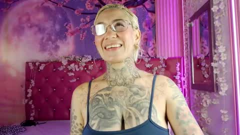everlyn_sexx online show from 04.18.26