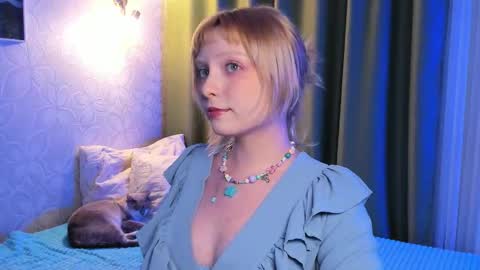 Snapshot of eves_eyes chatting on 11.15.25 Forget me not eve on CB online show from 11.15.25