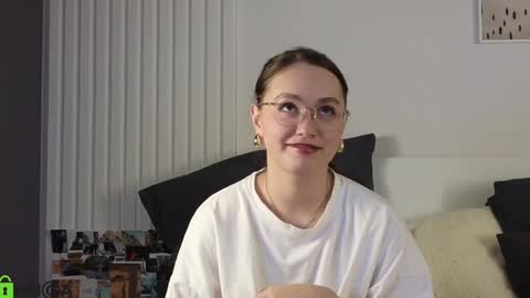 evi_woow online show from 01.26.25