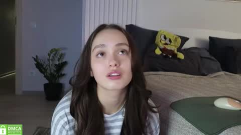 evi_woow online show from 11.10.25