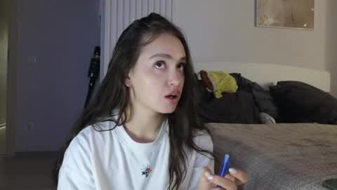 evi_woow online show from 04.16.26