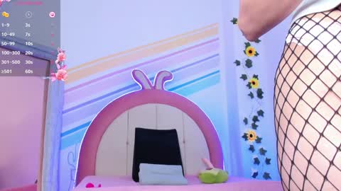 My name is Evie  nice to meet you  really get to know me better private is open  online show from 01.17.25