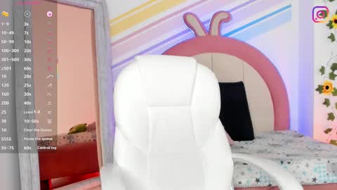 My name is Evie  nice to meet you  really get to know me better private is open  online show from 02.12.25