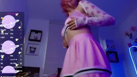 Snapshot of evie_cloud chatting on 09.30.25 Evie Cloud online show from 09.30.25