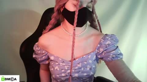 Renesme White Im here from Monday to Friday online show from 06.22.26