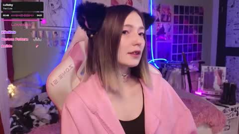 Snapshot of evie_rosen chatting on 11.21.25 Evie online show from 11.21.25