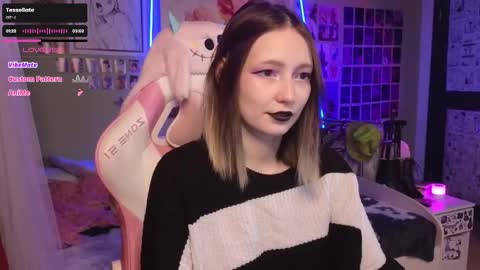 Snapshot of evie_rosen chatting on 01.06.26 Evie online show from 01.06.26