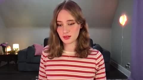 Snapshot of eviecam chatting on 12.23.24 Evie3 online show from 12.23.24
