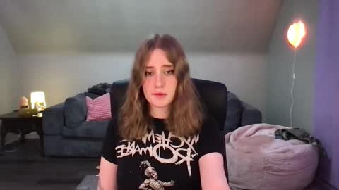 Snapshot of eviecam chatting on 01.18.25 Evie3 online show from 01.18.25
