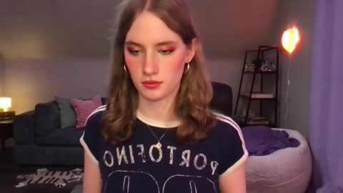 Snapshot of eviecam chatting on 03.02.25 Evie3 online show from 03.02.25