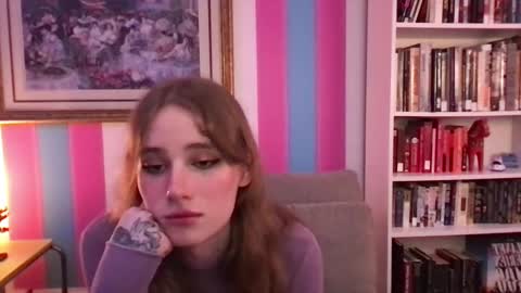 Snapshot of eviecam chatting on 09.12.25 Evie3 online show from 09.12.25