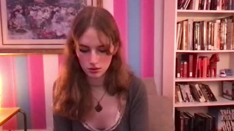 Snapshot of eviecam chatting on 09.17.25 Evie3 online show from 09.17.25