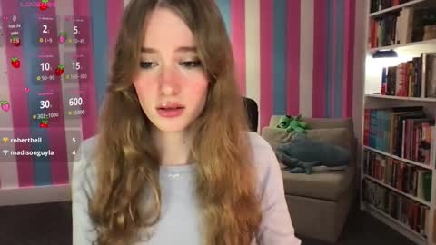 Evie3 online show from 12.18.25