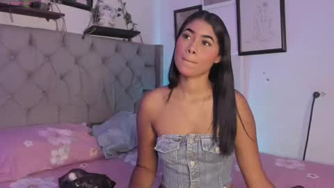 Snapshot of evieh1_ chatting on 09.26.25 Ivi Alejandra online show from 09.26.25