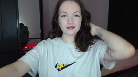 Snapshot of eviik chatting on 11.04.25 Lessie online show from 11.04.25