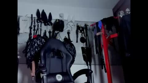 Snapshot of evil_sammy chatting on 07.03.26 Mistress Sammy online show from 07.03.26