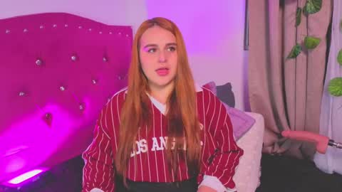 Snapshot of evy_orange1 chatting on 09.29.25 EVY online show from 09.29.25