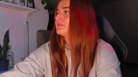 Snapshot of evy_orange1 chatting on 02.12.26 EVY online show from 02.12.26