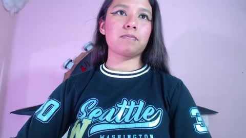 Snapshot of evybubbles_ chatting on 10.17.25 Im Evy online show from 10.17.25