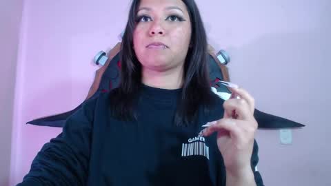 Snapshot of evybubbles_ chatting on 11.07.25 Im Evy online show from 11.07.25