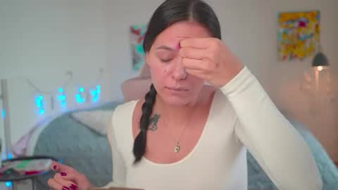 ewelynscott online show from 10.20.25