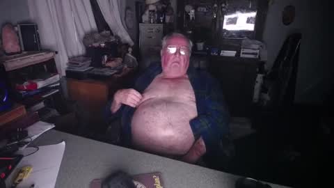 Snapshot of exceos chatting on 01.08.25 EXCEOS online show from 01.08.25