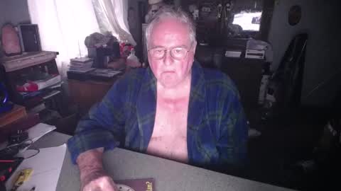 Snapshot of exceos chatting on 01.09.25 EXCEOS online show from 01.09.25