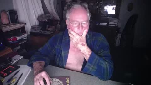 Snapshot of exceos chatting on 01.14.25 EXCEOS online show from 01.14.25