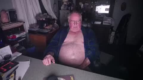 Snapshot of exceos chatting on 01.16.25 EXCEOS online show from 01.16.25