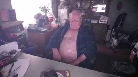 Snapshot of exceos chatting on 01.24.25 EXCEOS online show from 01.24.25