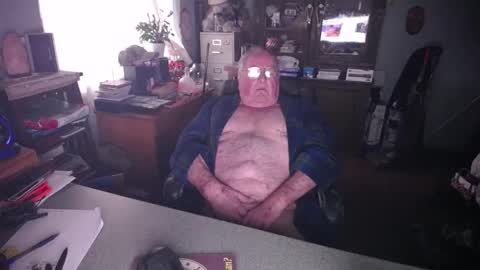 Snapshot of exceos chatting on 02.02.25 EXCEOS online show from 02.02.25