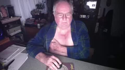 Snapshot of exceos chatting on 02.19.25 EXCEOS online show from 02.19.25