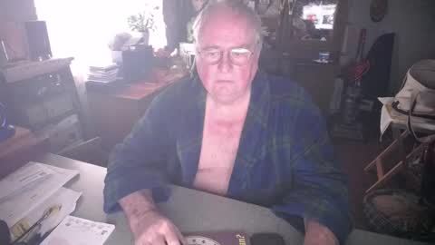 Snapshot of exceos chatting on 03.11.25 EXCEOS online show from 03.11.25