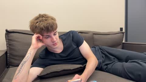 Snapshot of exclusiveflexboy chatting on 06.19.26 exclusiveflexboy online show from 06.19.26