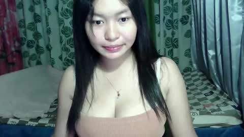 Snapshot of excotic_mia chatting on 05.13.26 excotic_mia online show from 05.13.26