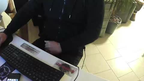 Snapshot of exibdevil chatting on 01.26.25 Gio online show from 01.26.25