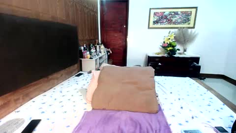 voloptous mommy angel online show from 10.11.25