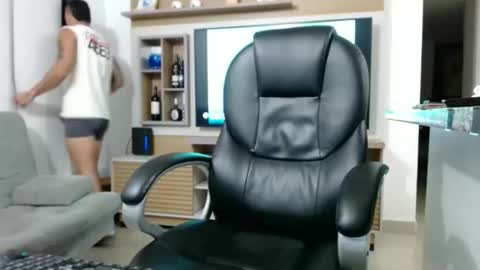 Snapshot of exotic_dude chatting on 02.21.26 camilo online show from 02.21.26