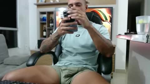 Snapshot of exotic_dude chatting on 03.18.26 camilo online show from 03.18.26