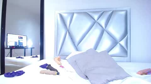 exotic_karmella online show from 01.18.25