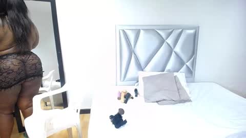 exotic_karmella online show from 02.01.25