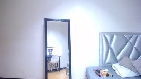 exotic_karmella online show from 03.08.25