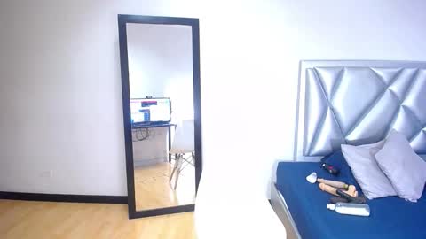 exotic_karmella online show from 10.16.25