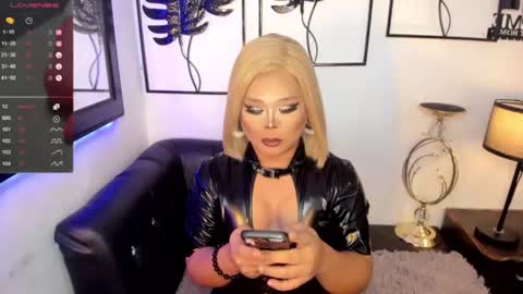 Snapshot of exotic_lindsay chatting on 06.10.26 Lindsay online show from 06.10.26