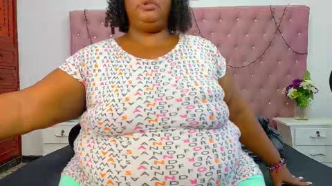 Snapshot of exoticbigmandx chatting on 10.04.25 Mandy online show from 10.04.25